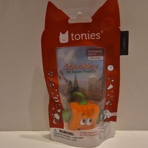 Disney Spookley the Square Pumpkin Audiobook - Orange and Red
